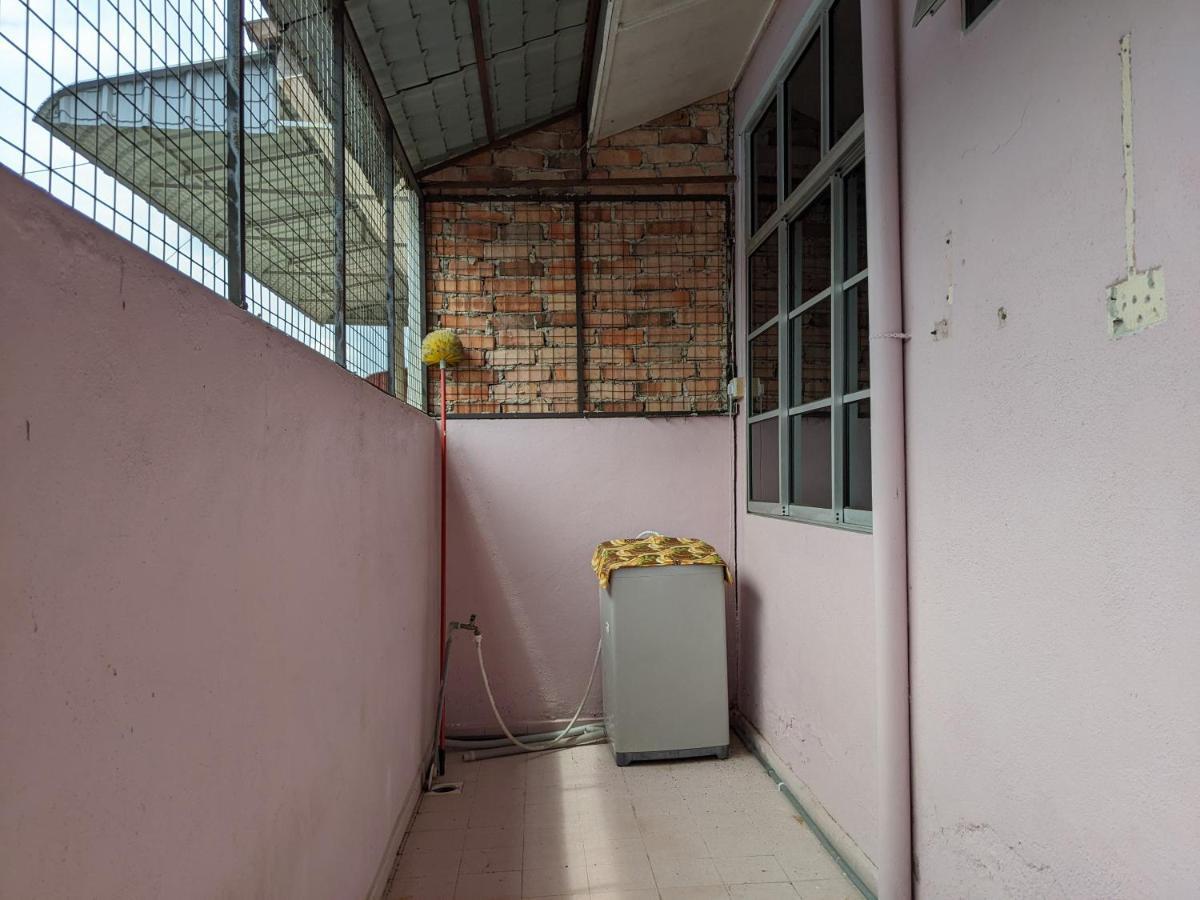 Aryani Homestay Kampong Kelemak Bilik gambar
